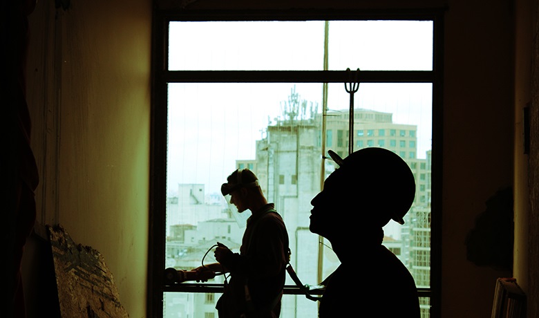 تبصره های ماده 100 قانون شهرداری را شرح دهید؟