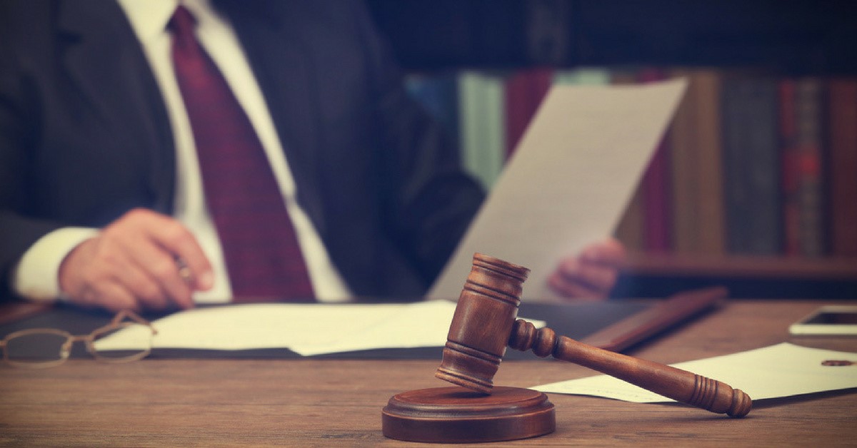 چه کسانی می توانند از دادگاه درخواست گواهی انحصار وراثت کنند؟