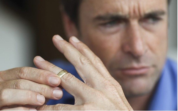 حالت های متفاوت طلاق دادن زن به درخواست مرد کدامند؟