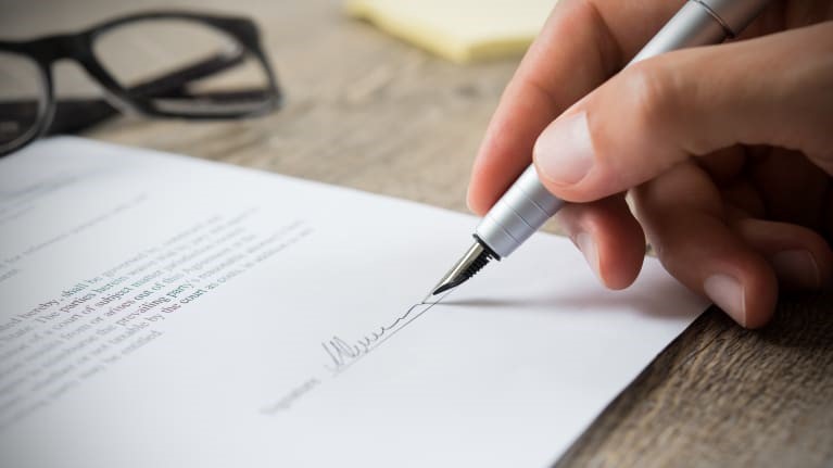 چه نکاتی در رابطه با دادخواست مطالبه وجه سفته وجود دارد؟