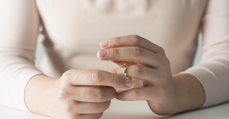 بعضی از حقوق دانان در تعریف رای اظهار داشتند: