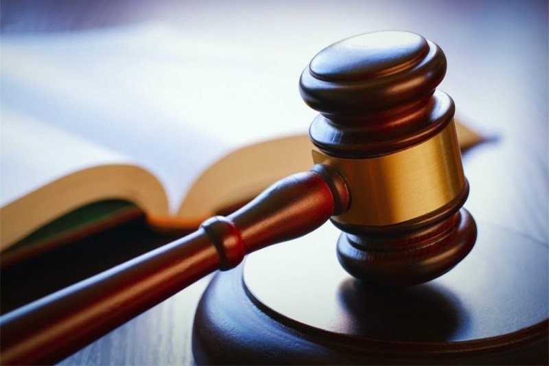 چگونه قرار موقوفی تعقیب به فرد متهم ابلاغ می گردد ؟