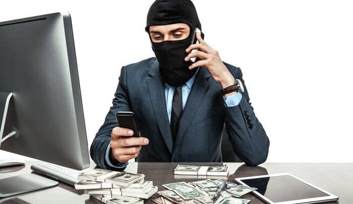 در اینترنت کلاهبرداری چگونه صورت می گیرد ؟